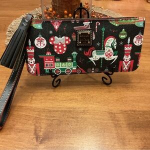 Disney Dooney & Bourke Christmas wallet wristlet